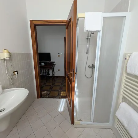 Clara Bed and Breakfast